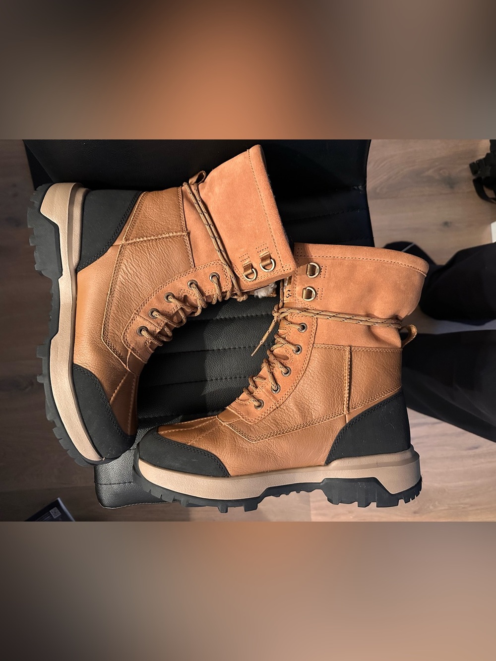 UGG Adirondack XXV size 11 NEW - Picture 2 of 9